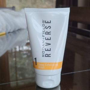 Rodan +Fields Reverse deep exfoliating wash